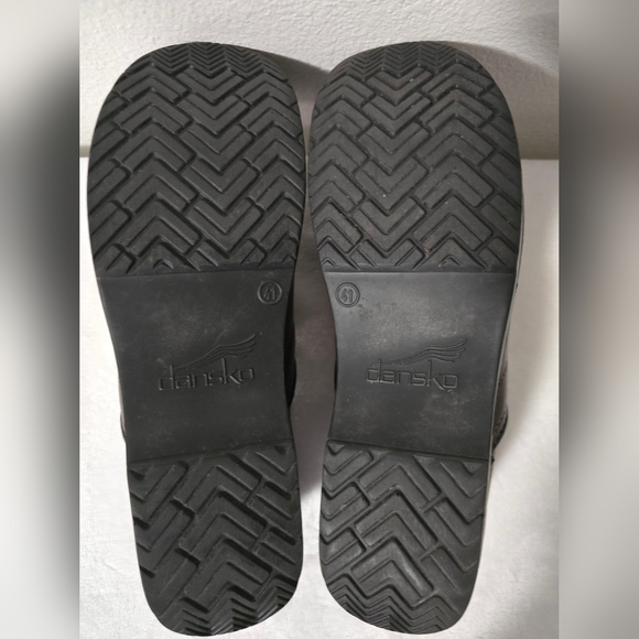 Dansko Women's Brown Mules - Picture 7 of 12